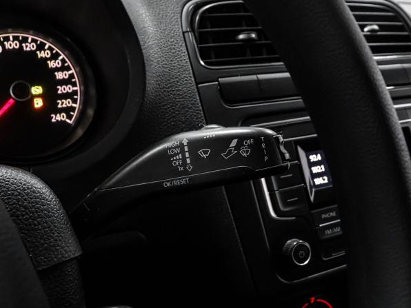 Volkswagen Polo V Рестайлинг с пробегом 2016 года, цена 999 000 рублей, 175991 км, седан, Автокод Объявления