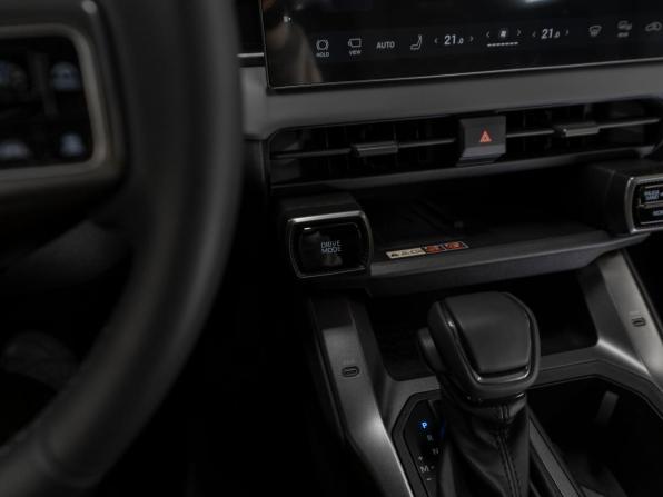 Toyota RAV4 VI (XA60) с пробегом 2025 года, цена 4 250 000 рублей, 30 км, внедорожник, Автокод Объявления
