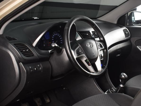 Hyundai Solaris I с пробегом 2012 года, цена 649 999 рублей, 266515 км, хэтчбек, Автокод Объявления