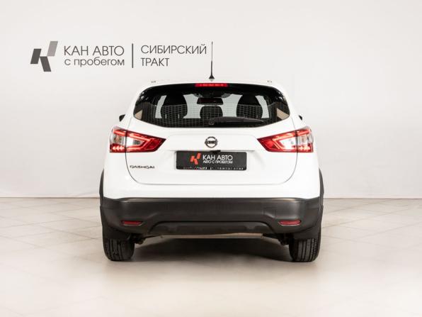 Nissan Qashqai II с пробегом 2016 года, цена 1 696 000 рублей, 125600 км, внедорожник, Автокод Объявления