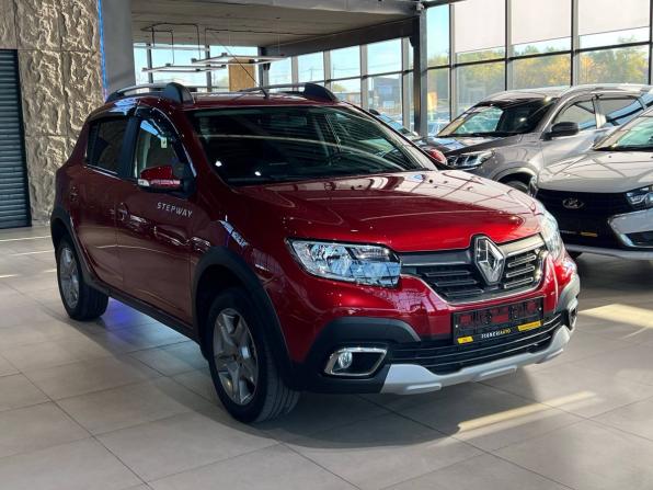 Renault Sandero II Рестайлинг с пробегом 2019 года, цена 1 350 000 рублей, 55700 км, хэтчбек, Автокод Объявления