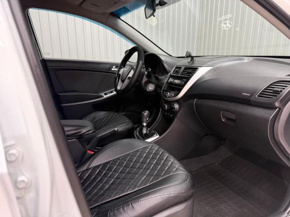 Hyundai Solaris I с пробегом 2014 года, цена 870 000 рублей, 183526 км, седан, Автокод Объявления