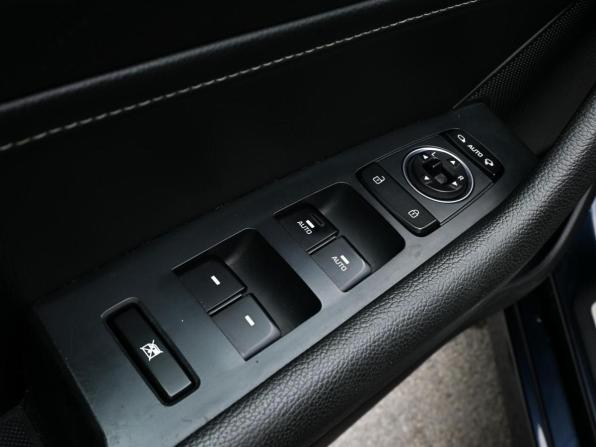Hyundai Sonata VII (LF) Рестайлинг с пробегом 2017 года, цена 1 769 000 рублей, 124790 км, седан, Автокод Объявления