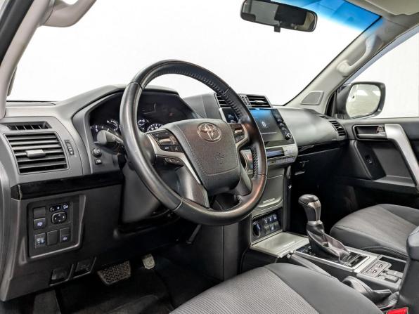 Toyota Land Cruiser Prado 150 Series Рестайлинг 3 с пробегом 2020 года, цена 5 935 000 рублей, 52428 км, внедорожник, Автокод Объявления