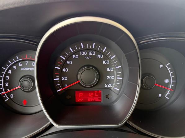 Kia Rio III Рестайлинг с пробегом 2017 года, цена 1 315 000 рублей, 83470 км, седан, Автокод Объявления