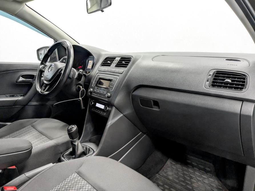Volkswagen Polo V Рестайлинг Санкт-Петербург  - изображение 11