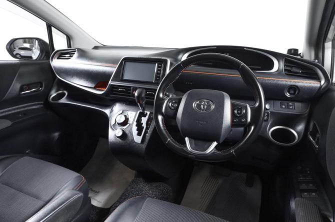 Toyota Sienta II с пробегом 2018 года, цена 1 499 000 рублей, 146000 км, компактвэн, Автокод Объявления