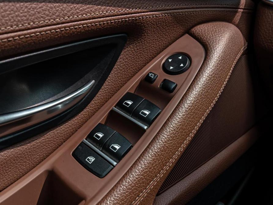 BMW 5 серии VI (F10/F11/F07) Рестайлинг Краснодар  - изображение 20