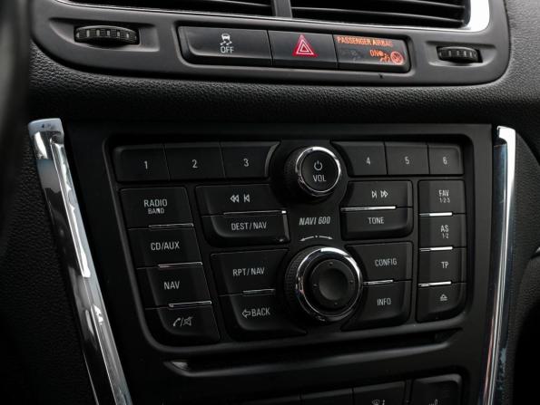 Opel Mokka I с пробегом 2013 года, цена 1 100 000 рублей, 136528 км, внедорожник, Автокод Объявления