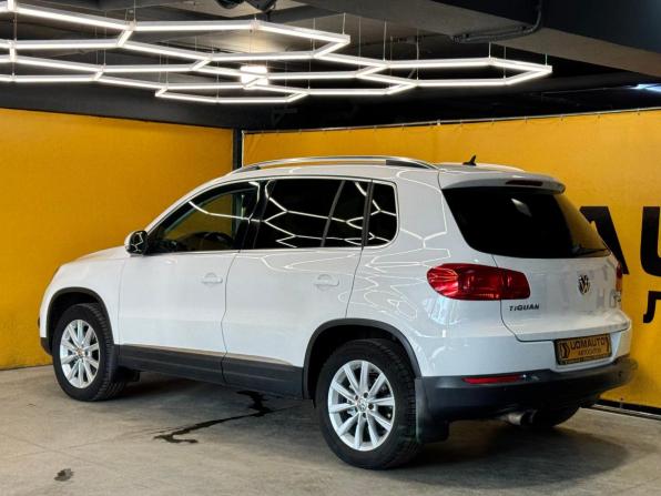 Volkswagen Tiguan I Рестайлинг с пробегом 2013 года, цена 1 499 000 рублей, 176352 км, внедорожник, Автокод Объявления