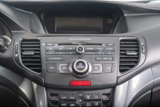 Honda Accord VIII Рестайлинг с пробегом 2011 года, цена 1 099 000 рублей, 230000 км, седан, Автокод Объявления