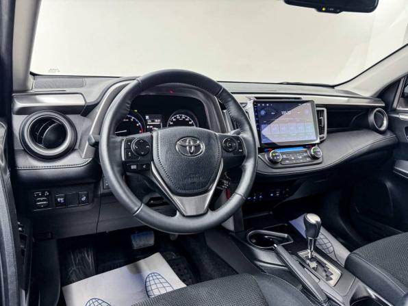 Toyota RAV4 IV (XA40) Рестайлинг с пробегом 2017 года, цена 2 500 000 рублей, 122386 км, внедорожник, Автокод Объявления