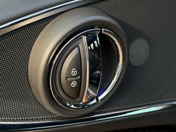 Mini Clubman II Рестайлинг с пробегом 2020 года, цена 3 399 900 рублей, 119768 км, универсал, Автокод Объявления