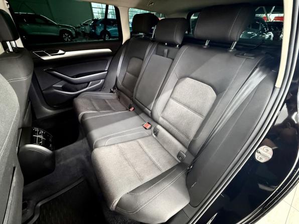 Volkswagen Passat B8 с пробегом 2018 года, цена 2 190 000 рублей, 216701 км, универсал, Автокод Объявления