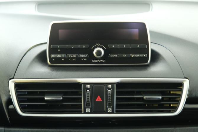 Mazda 3 III (BM) с пробегом 2014 года, цена 1 389 000 рублей, 142200 км, седан, Автокод Объявления