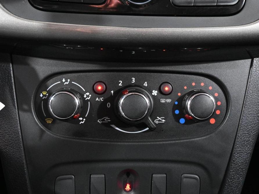 Renault Logan II Рестайлинг Ростов-на-Дону  - изображение 13