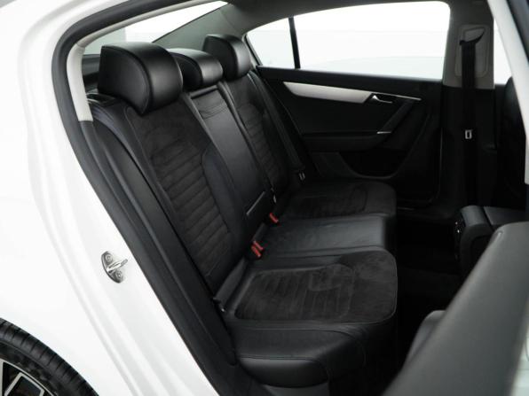 Volkswagen Passat B7 с пробегом 2012 года, цена 1 350 050 рублей, 153461 км, седан, Автокод Объявления