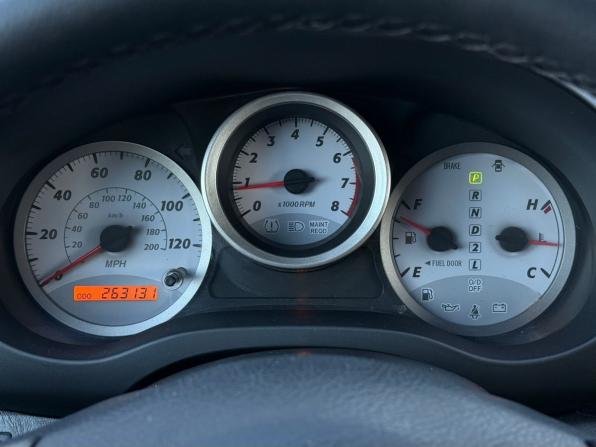 Toyota RAV4 II (XA20) Рестайлинг с пробегом 2003 года, цена 629 000 рублей, 263130 км, внедорожник, Автокод Объявления