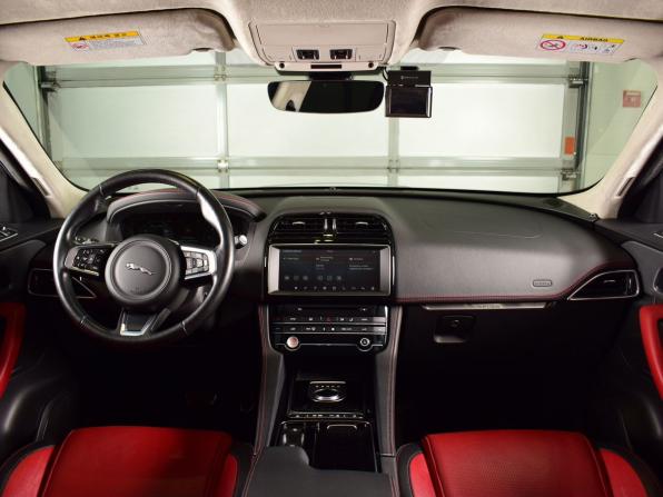 Jaguar F-Pace I с пробегом 2019 года, цена 3 799 995 рублей, 88007 км, внедорожник, Автокод Объявления