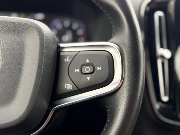 Volvo XC40 I с пробегом 2018 года, цена 2 895 000 рублей, 93000 км, внедорожник, Автокод Объявления