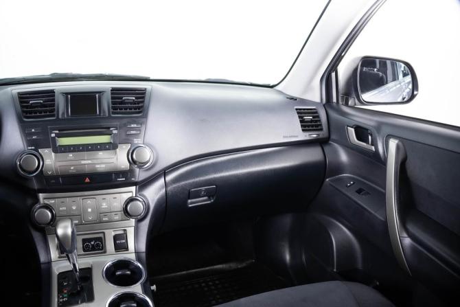 Toyota Highlander II (XU40) Рестайлинг с пробегом 2013 года, цена 1 949 000 рублей, 243000 км, внедорожник, Автокод Объявления