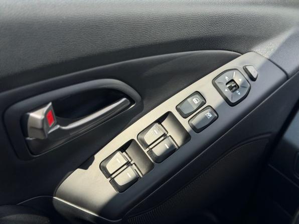 Hyundai ix35 I Рестайлинг с пробегом 2014 года, цена 1 490 000 рублей, 118875 км, внедорожник, Автокод Объявления