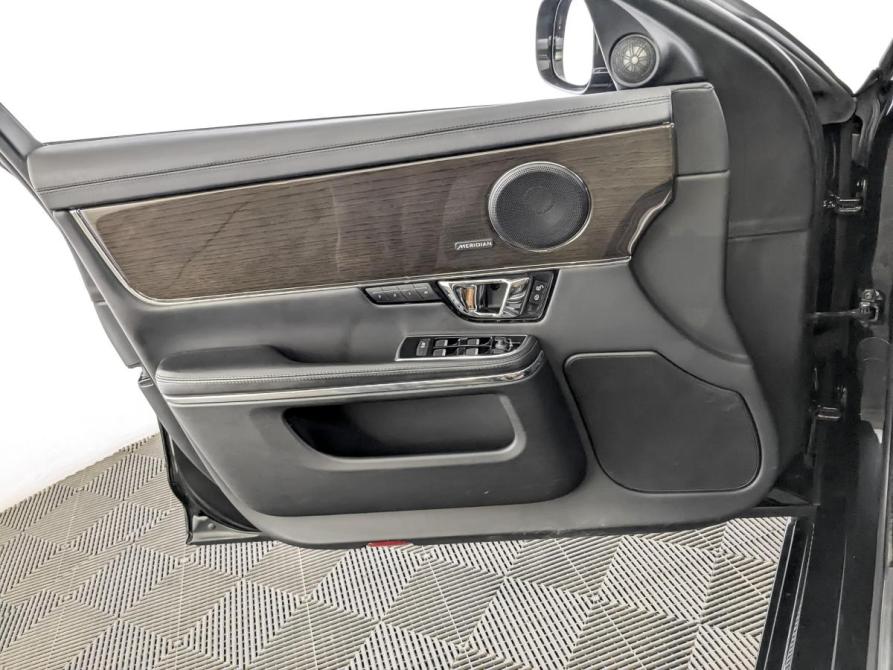 Jaguar XJ IV (X351) Рестайлинг Москва  - изображение 19