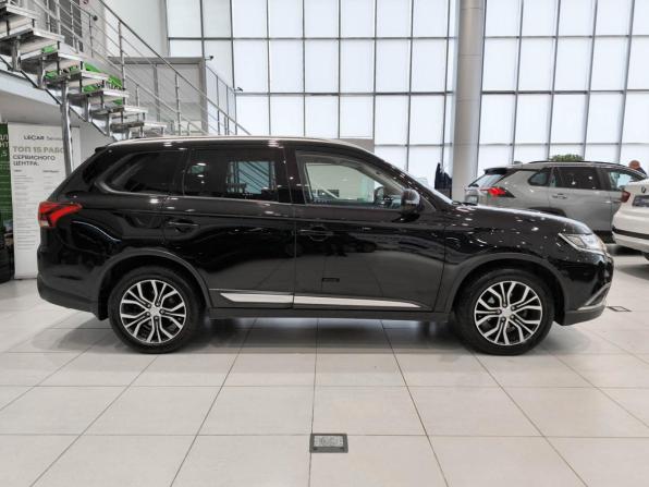 Mitsubishi Outlander III Рестайлинг 2 с пробегом 2018 года, цена 1 899 000 рублей, 118154 км, внедорожник, Автокод Объявления