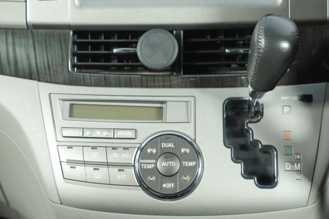 Toyota Estima III с пробегом 2007 года, цена 1 699 000 рублей, 160000 км, минивэн, Автокод Объявления