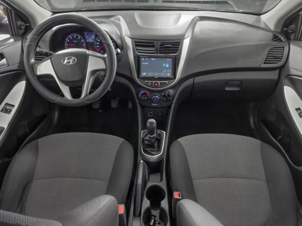 Hyundai Solaris I с пробегом 2013 года, цена 554 000 рублей, 174614 км, хэтчбек, Автокод Объявления