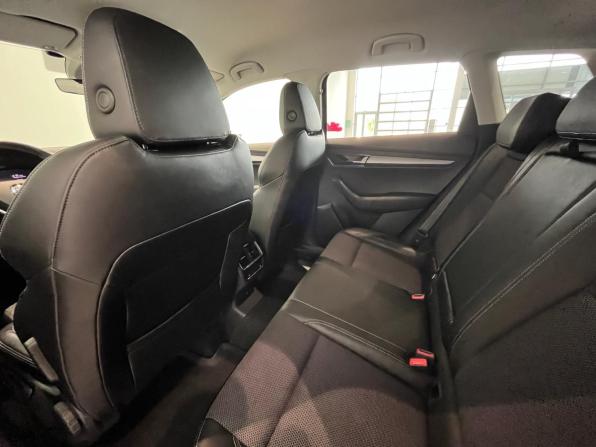 Skoda Karoq I с пробегом 2021 года, цена 2 439 000 рублей, 101534 км, внедорожник, Автокод Объявления
