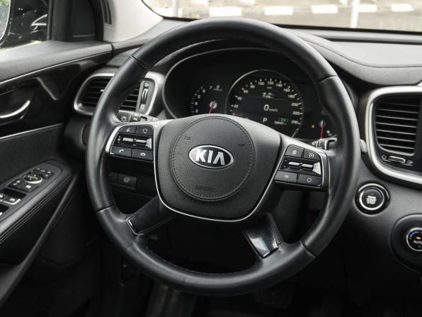 Kia Sorento III Prime Рестайлинг с пробегом 2019 года, цена 3 048 900 рублей, 58000 км, внедорожник, Автокод Объявления