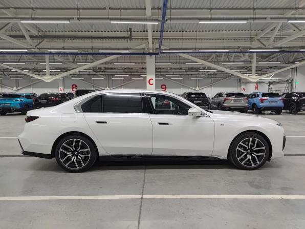 BMW 7 серии VII (G70) с пробегом 2023 года, цена 11 599 000 рублей, 19482 км, седан, Автокод Объявления