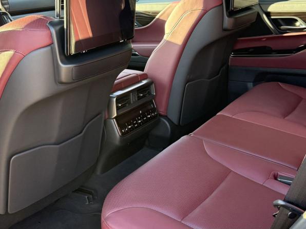 Lexus LX IV с пробегом 2025 года, цена 19 000 000 рублей, 6990 км, внедорожник, Автокод Объявления