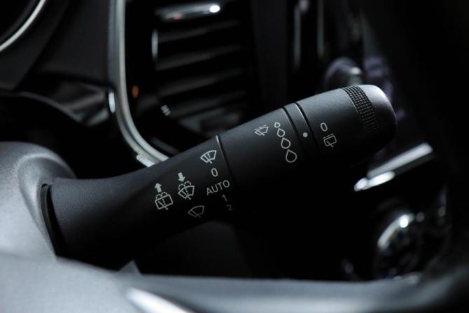 Renault Kaptur I Рестайлинг с пробегом 2021 года, цена 1 349 100 рублей, 189842 км, внедорожник, Автокод Объявления