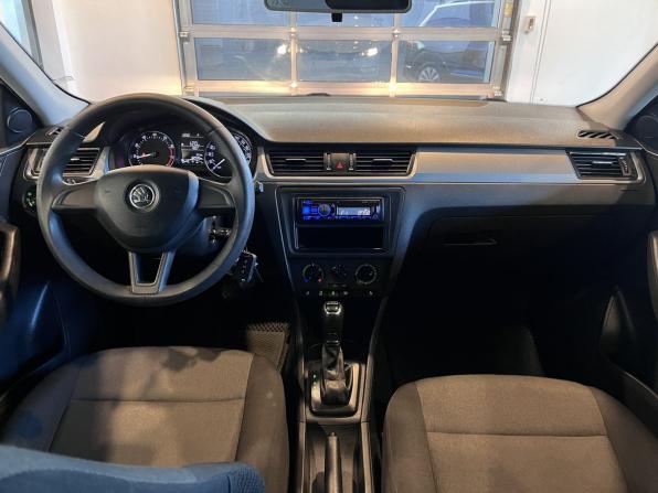 Skoda Rapid I с пробегом 2017 года, цена 1 040 000 рублей, 182929 км, лифтбек, Автокод Объявления
