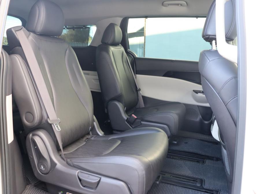 Kia Carnival IV Москва  - изображение 19