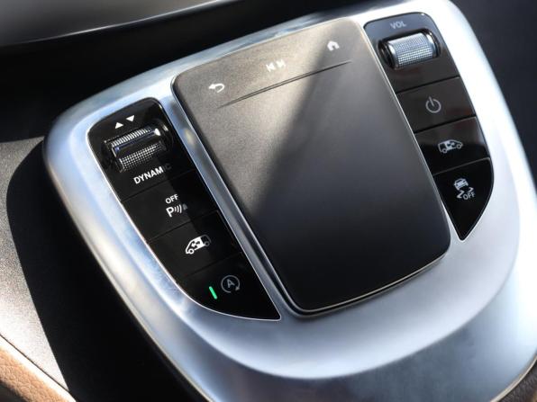 Mercedes-Benz V-Класс III (W447) Рестайлинг с пробегом 2022 года, цена 8 473 322 рубля, 40364 км, минивэн, Автокод Объявления