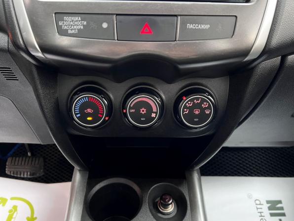 Mitsubishi ASX I Рестайлинг с пробегом 2012 года, цена 1 015 000 рублей, 205202 км, внедорожник, Автокод Объявления