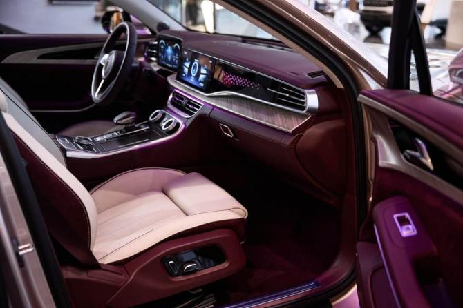 Новый Hongqi H9 I 2024 года, цена 5 880 000 рублей, седан, Автокод Объявления