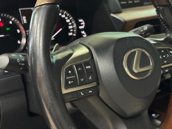 Lexus LX III Рестайлинг 2 с пробегом 2016 года, цена 6 970 000 рублей, 199755 км, внедорожник, Автокод Объявления