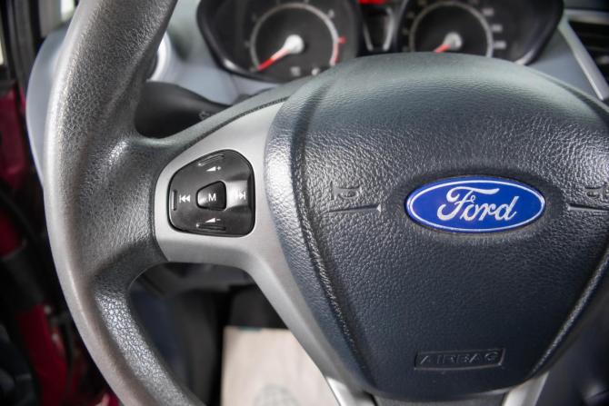 Ford Fiesta Mk6 с пробегом 2009 года, цена 359 000 рублей, 220117 км, хэтчбек, Автокод Объявления