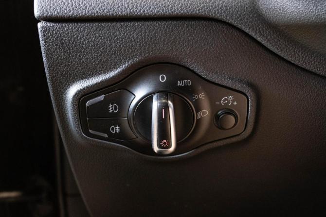 Audi Q5 I (8R) с пробегом 2010 года, цена 1 199 000 рублей, 276733 км, внедорожник, Автокод Объявления