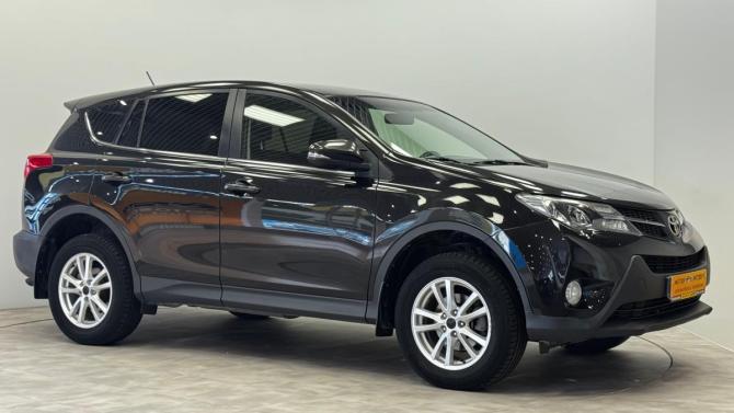 Toyota RAV4 IV (XA40) с пробегом 2015 года, цена 1 799 000 рублей, 176090 км, внедорожник, Автокод Объявления