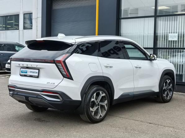 Geely Atlas II с пробегом 2023 года, цена 2 770 000 рублей, 18717 км, внедорожник, Автокод Объявления