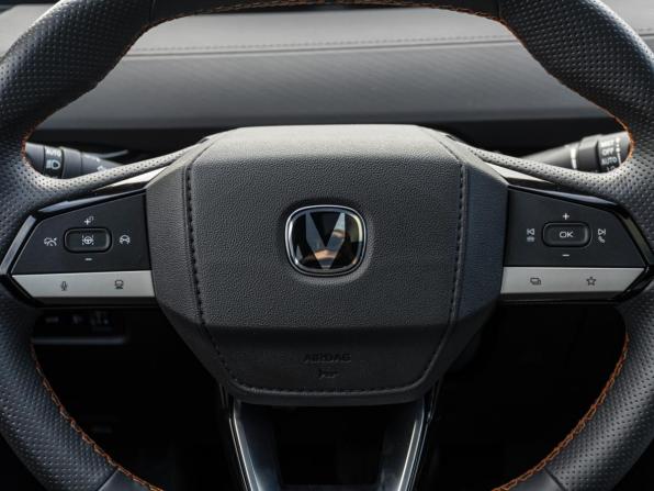 Changan UNI-V I с пробегом 2024 года, цена 2 739 000 рублей, 29607 км, лифтбек, Автокод Объявления
