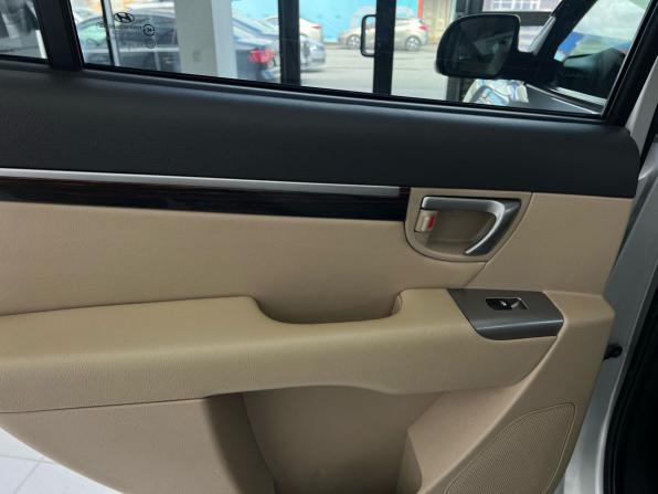 Hyundai Santa Fe II Рестайлинг с пробегом 2010 года, цена 1 299 000 рублей, 209332 км, внедорожник, Автокод Объявления