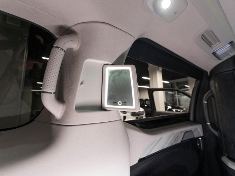 Zeekr 009 I Москва  - изображение 32