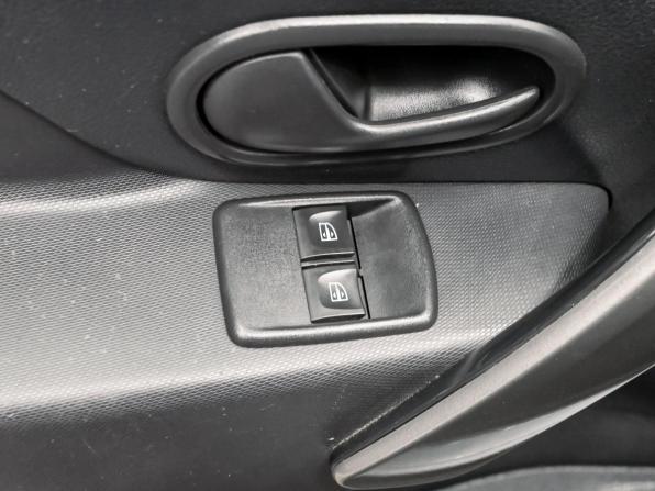 Renault Sandero II Рестайлинг с пробегом 2019 года, цена 1 190 000 рублей, 96096 км, хэтчбек, Автокод Объявления