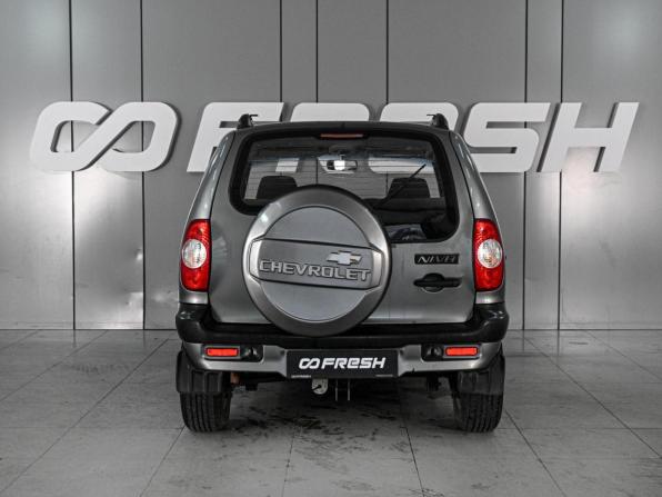 Chevrolet Niva I с пробегом 2005 года, цена 379 000 рублей, 292053 км, внедорожник, Автокод Объявления